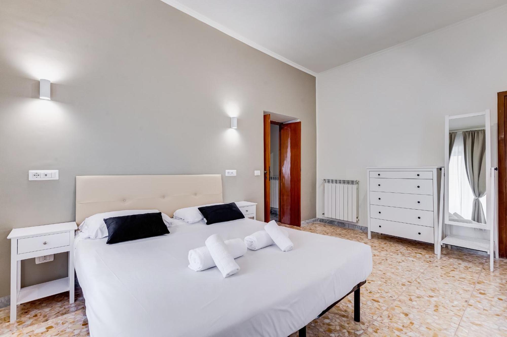 Vivilo Collection - San Vito View Apartment - 3 Bdr 2 Baths Rom Eksteriør billede